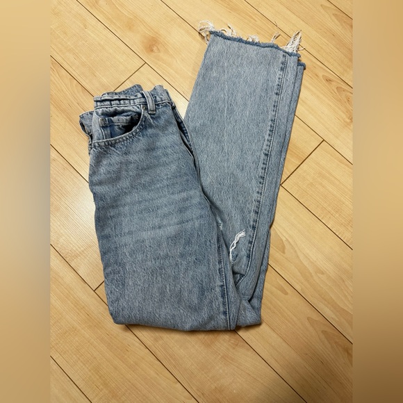 90s straight leg jeans. - Picture 3 of 3